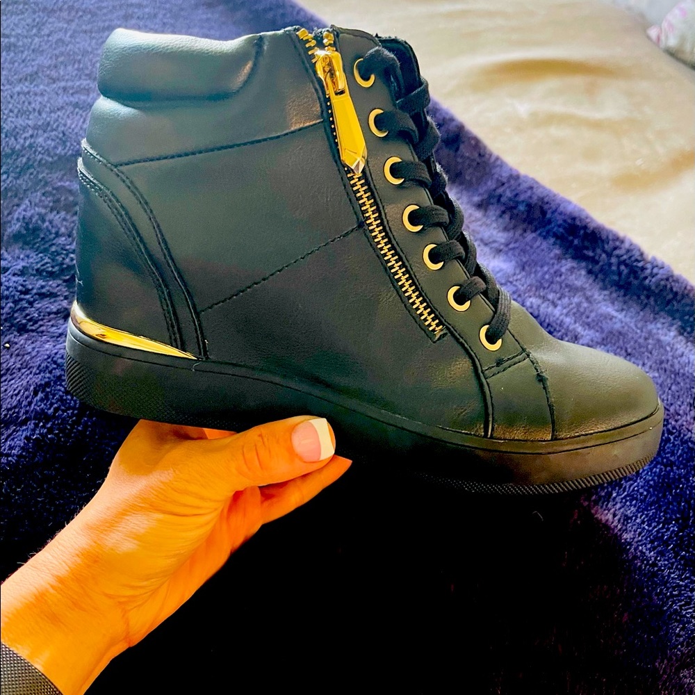 Aldo Black Hidden High Heel Zip Up Sneaker.